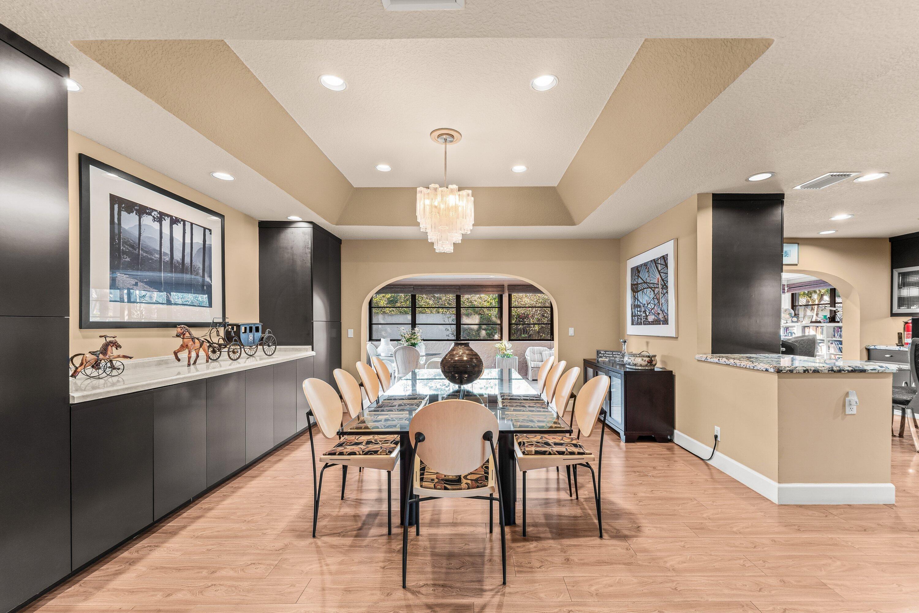 HAMPSHIRE AT HUNTERS RUN CONDO - Residential