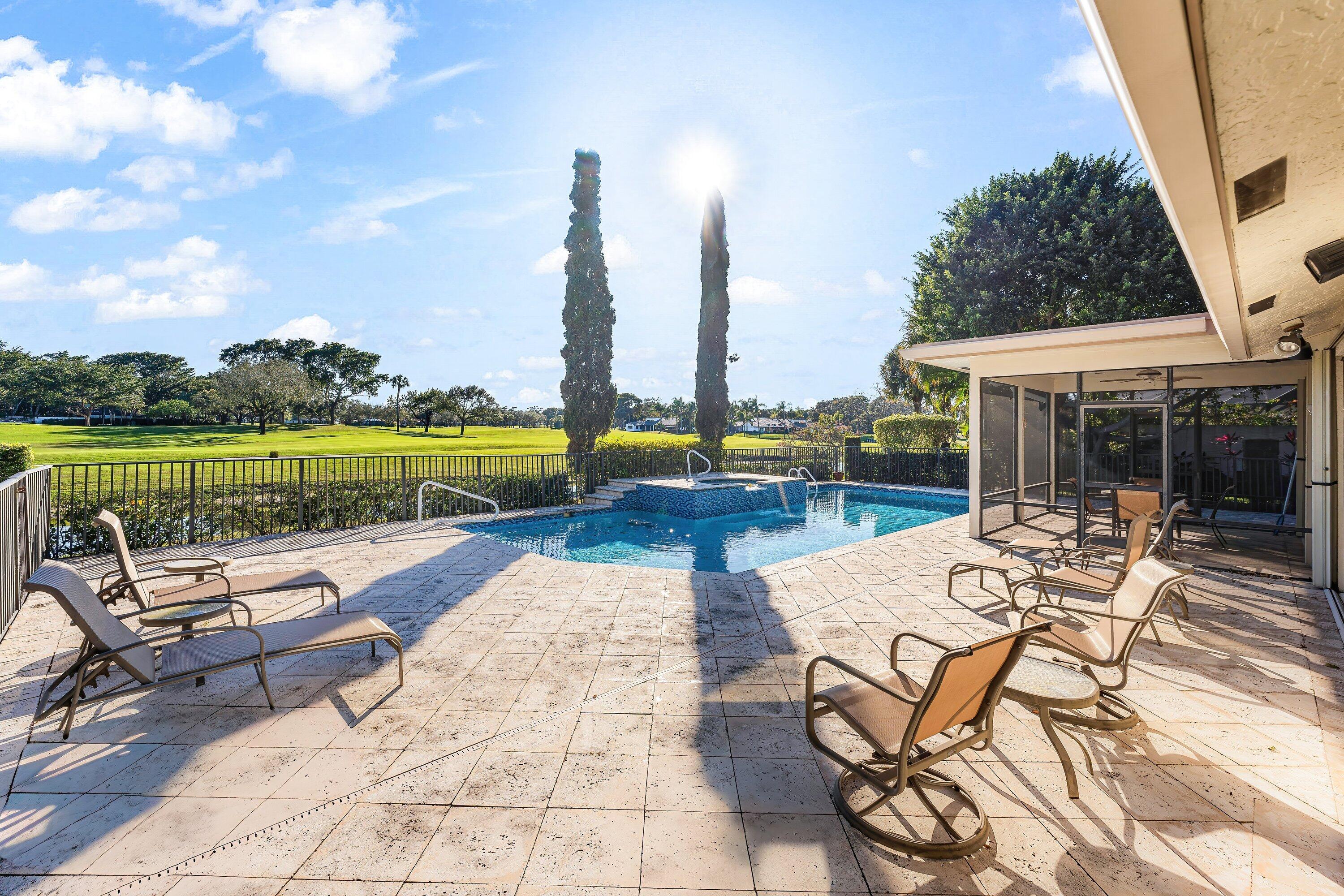 HAMPSHIRE AT HUNTERS RUN CONDO - Residential