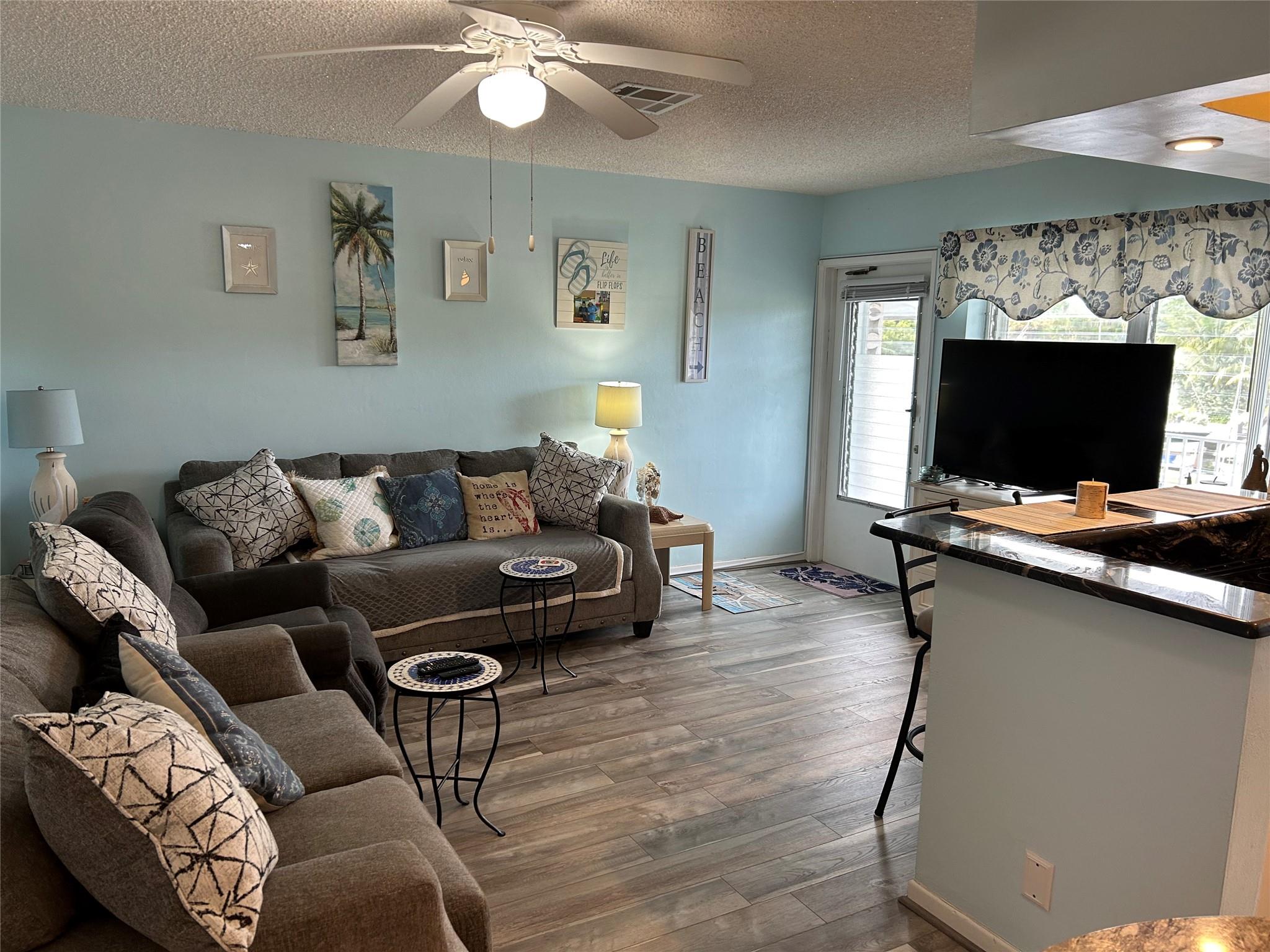 RIO MAR APTS - Residential