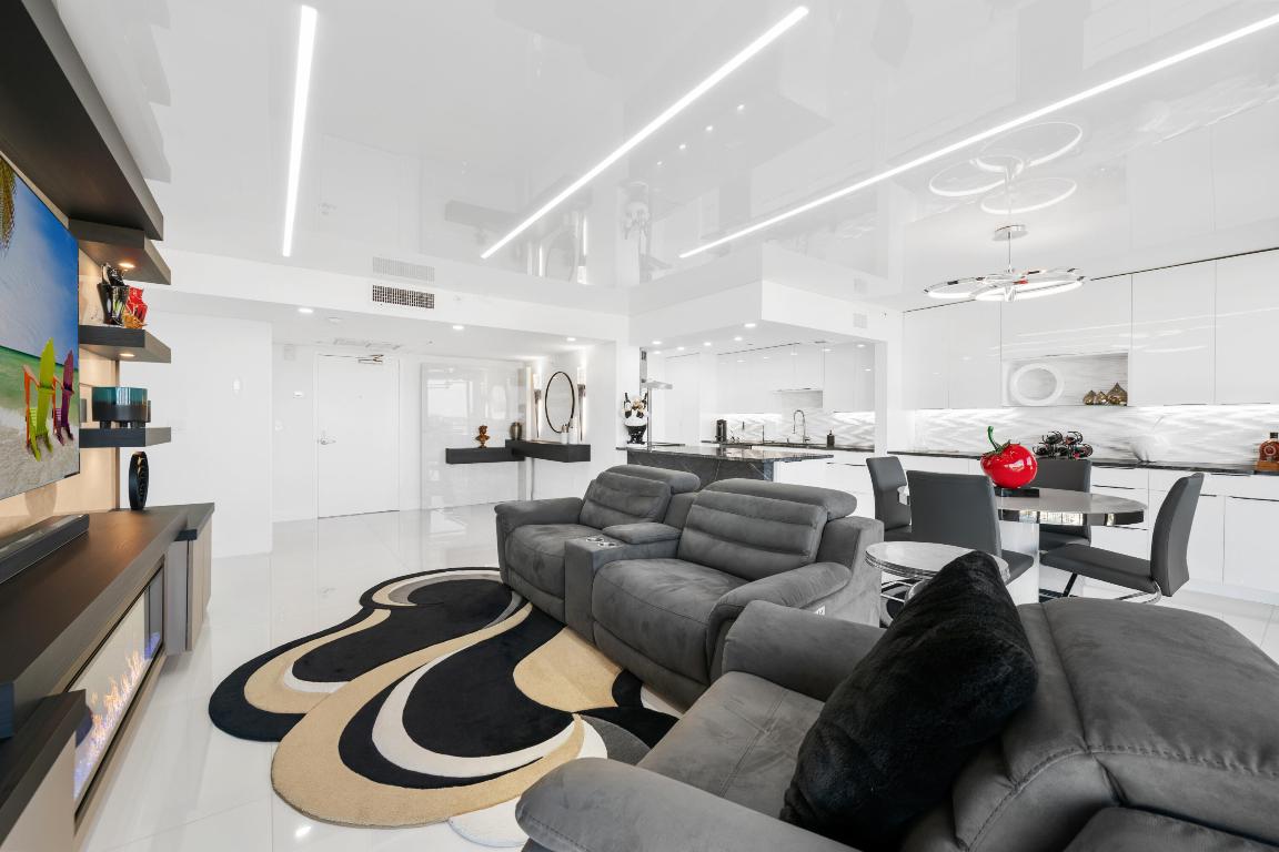 PORTA BELLA EAST AND PORTA BELLA SOUTHWEST CONDO A - Residential