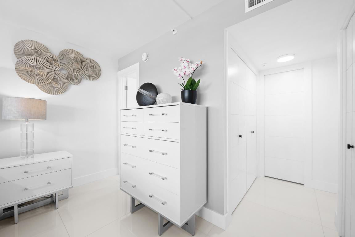 PORTA BELLA EAST AND PORTA BELLA SOUTHWEST CONDO A - Residential