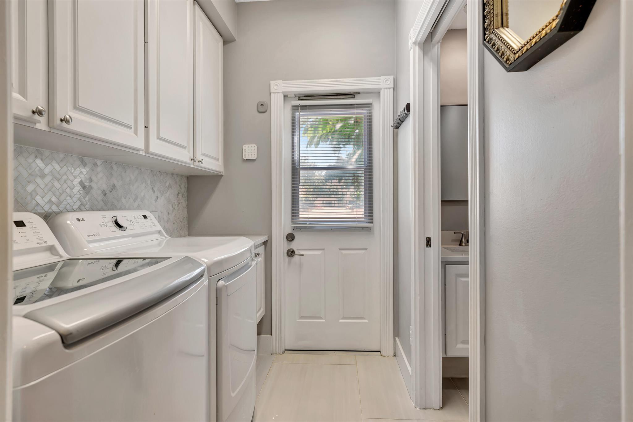 Charleston Court - Residential