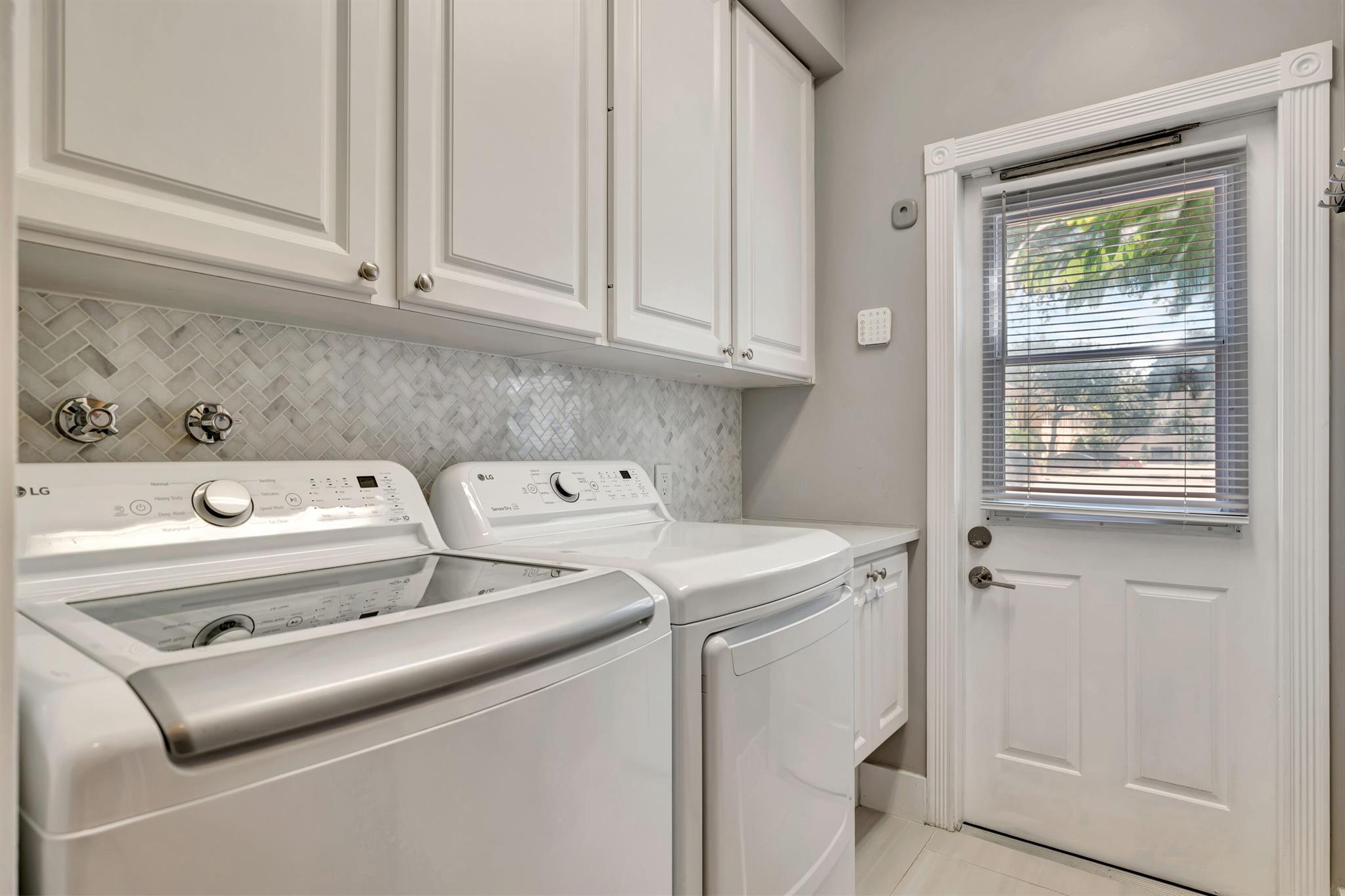 Charleston Court - Residential