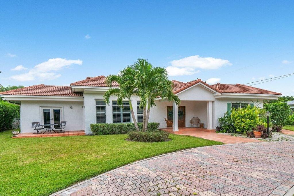 Photo of 6260 N Ocean Boulevard, Ocean Ridge, FL 33435 (MLS # R10956878)