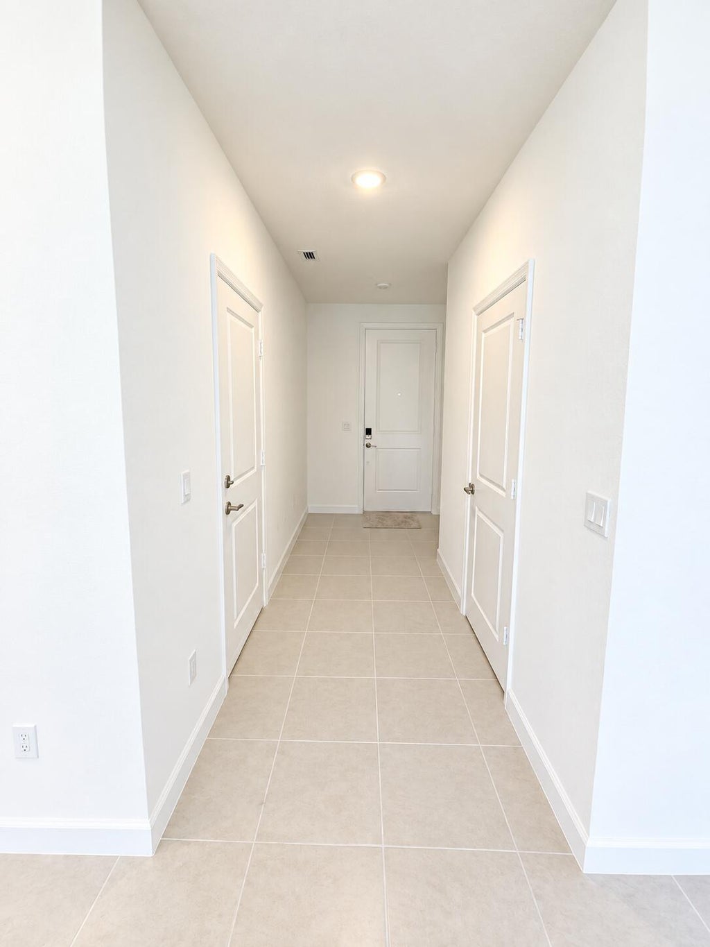 Photo of 321 SE CROSSOAK Lane, Port Saint Lucie, FL 34984 (MLS # B26074884)