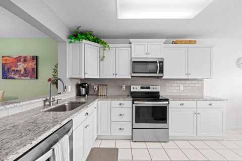 Tiny photo for 4735 Lucerne Lakes Boulevard #402, Lake Worth, FL 33467 (MLS # R11158617)