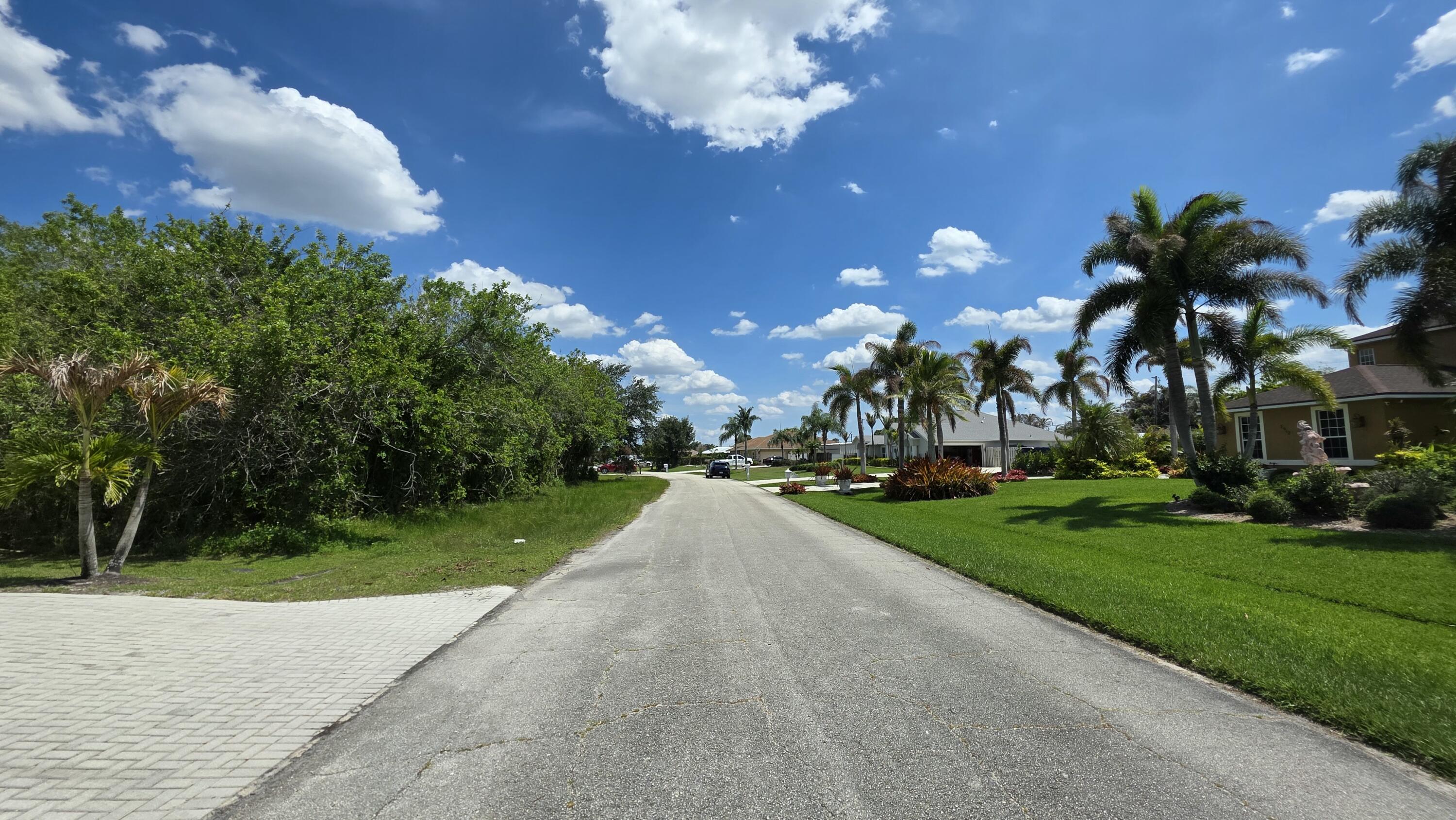 PORT ST LUCIE SECTION 37 - Land