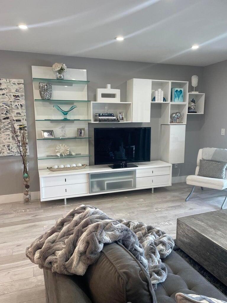 PINES OF BOCA LAGO CONDO - Residential Lease