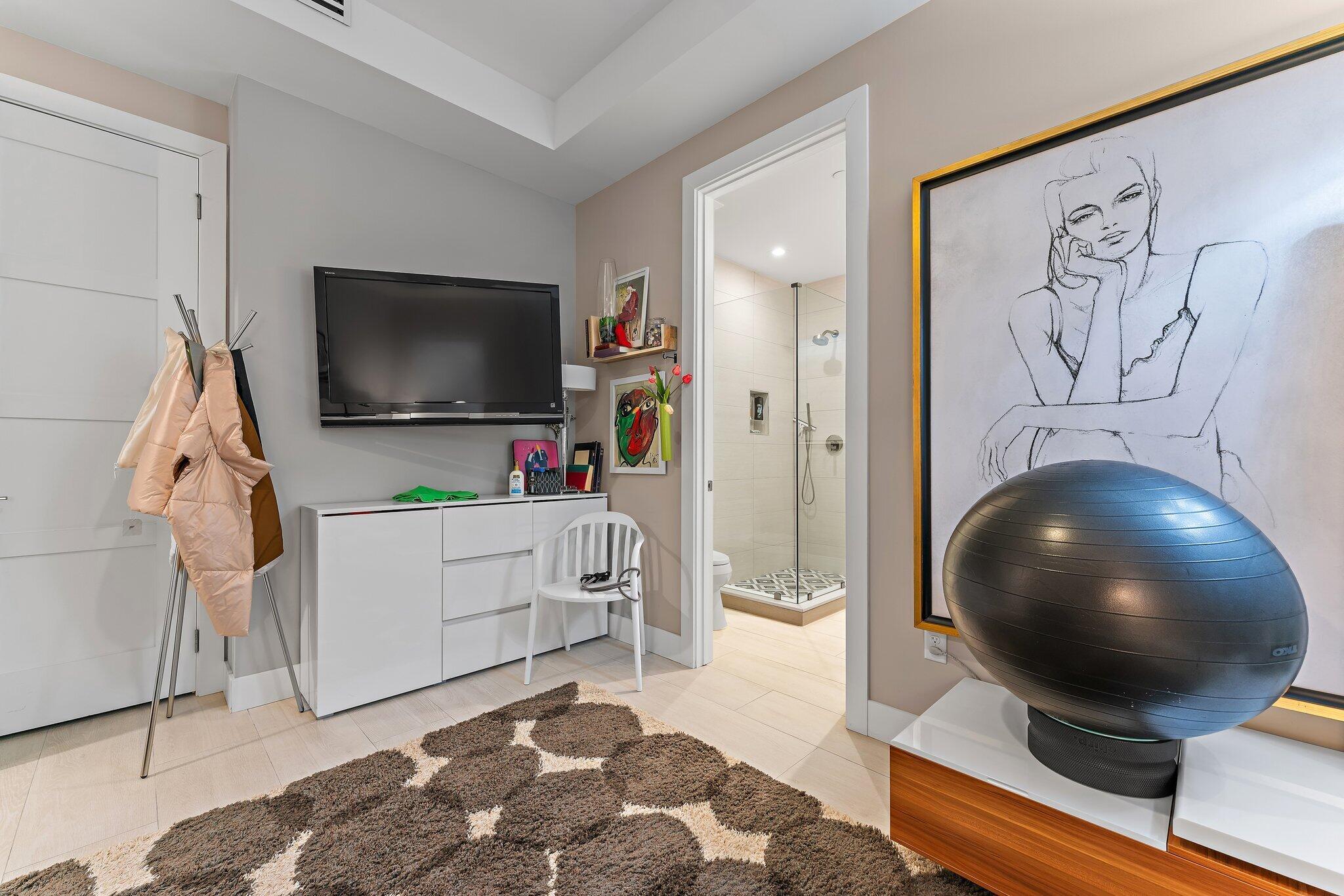 ADDISON SINGER ISLAND - Residential Lease