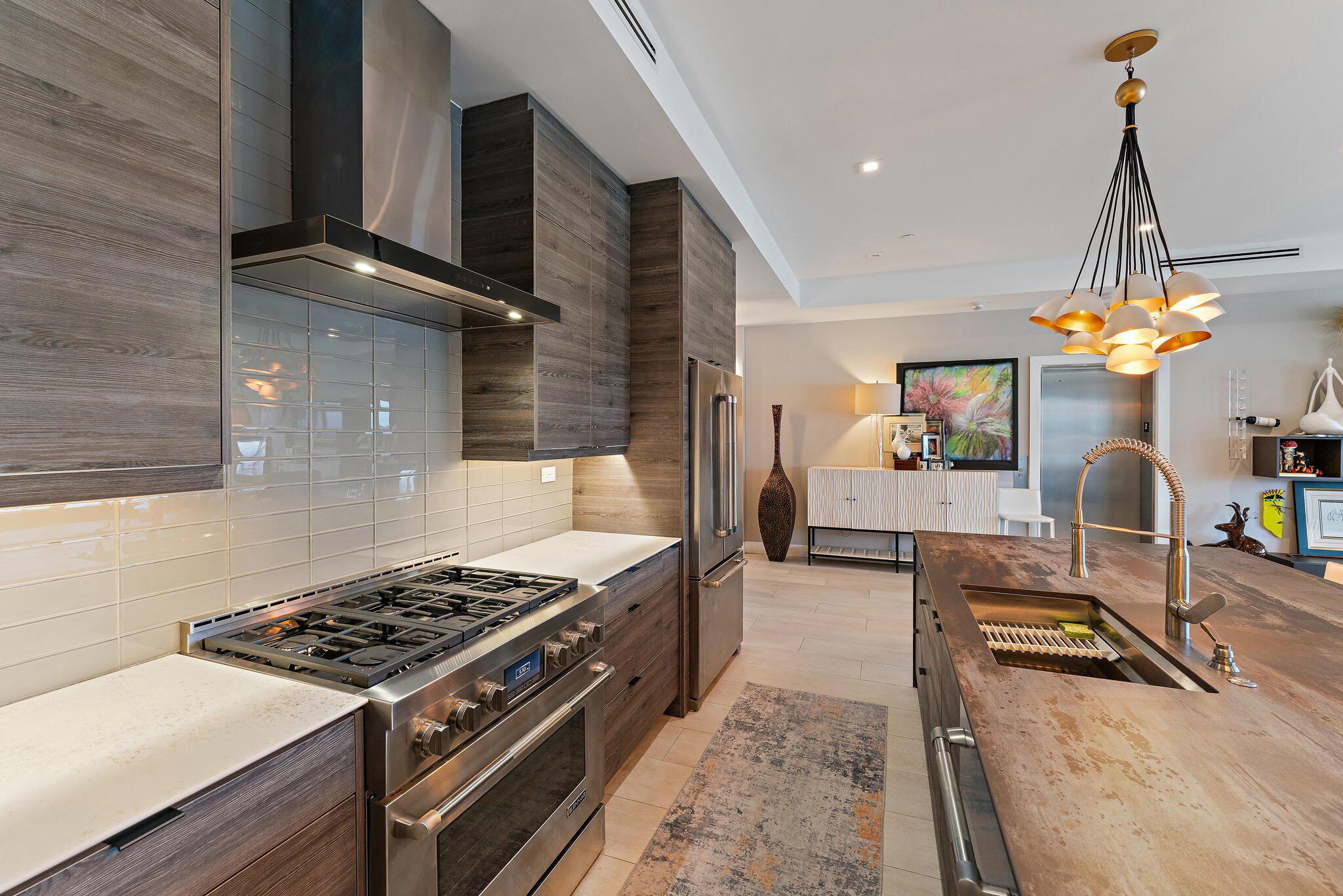 ADDISON SINGER ISLAND - Residential Lease