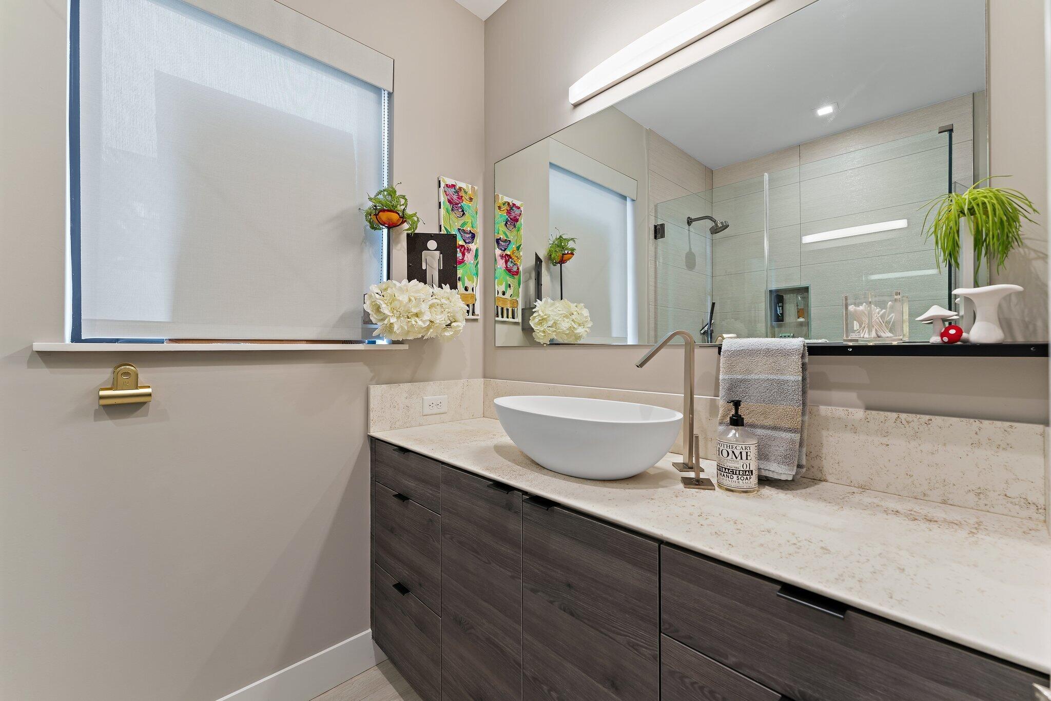 ADDISON SINGER ISLAND - Residential Lease