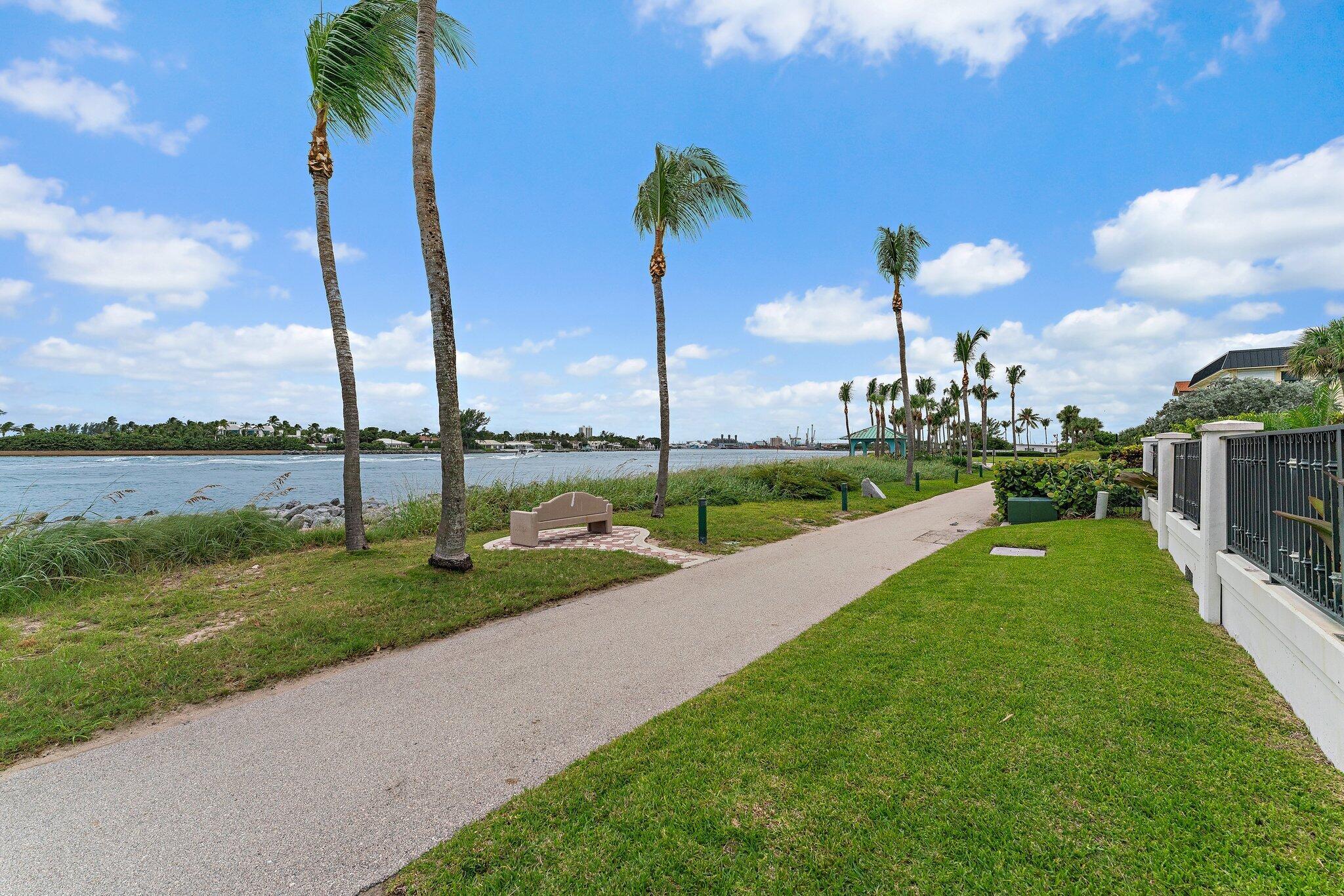 ADDISON SINGER ISLAND - Residential Lease