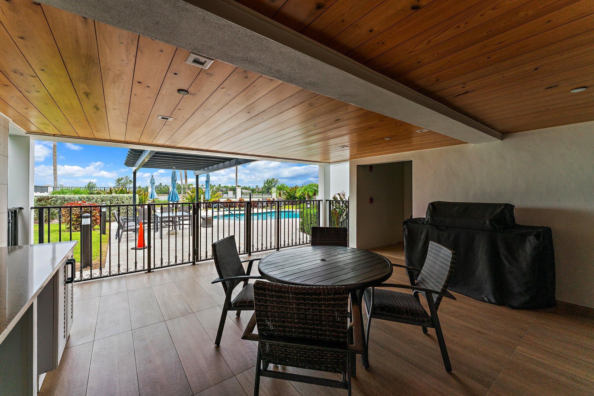 ADDISON SINGER ISLAND - Residential Lease