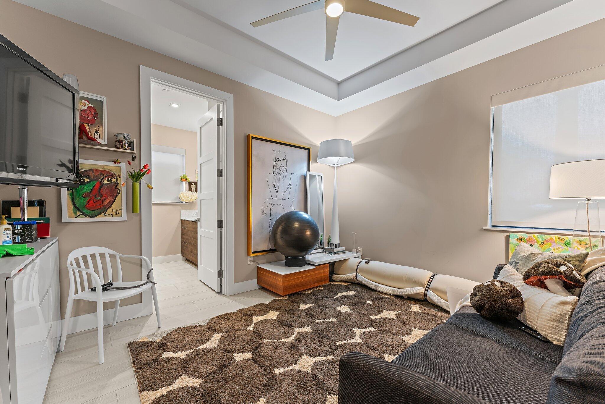 ADDISON SINGER ISLAND - Residential Lease