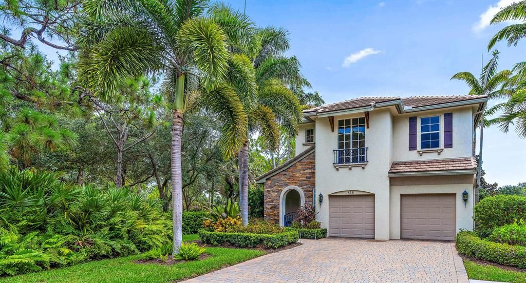 Photo of 818 Lincoln Court Ct, Palm Beach Gardens, FL 33410 (MLS # R10726967)