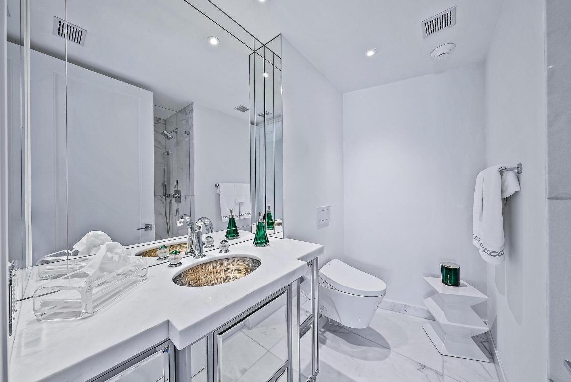 Palm Beach Towers - Residential