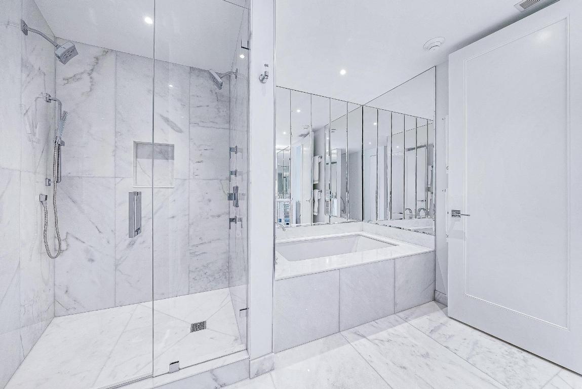 Palm Beach Towers - Residential