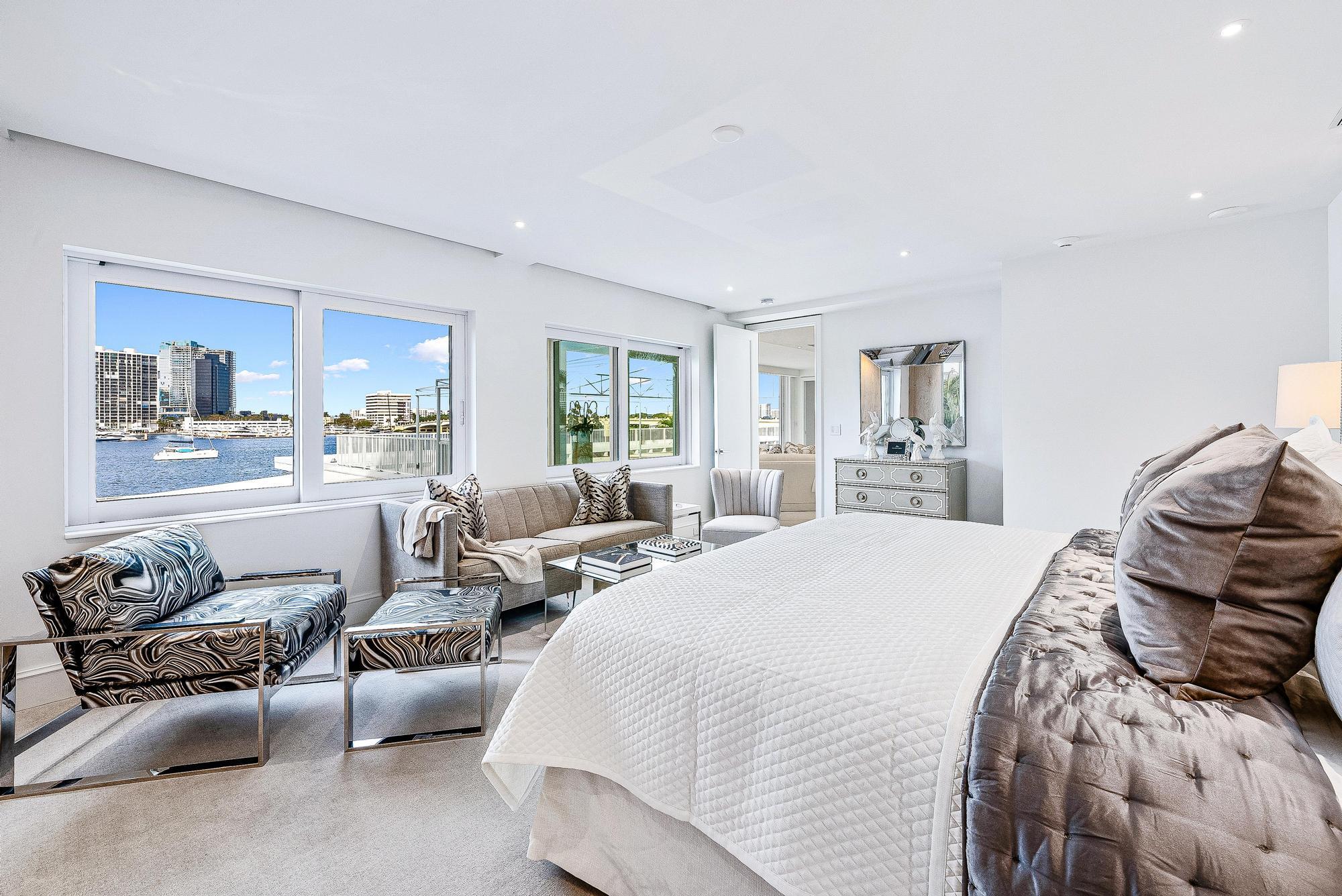 Palm Beach Towers - Residential