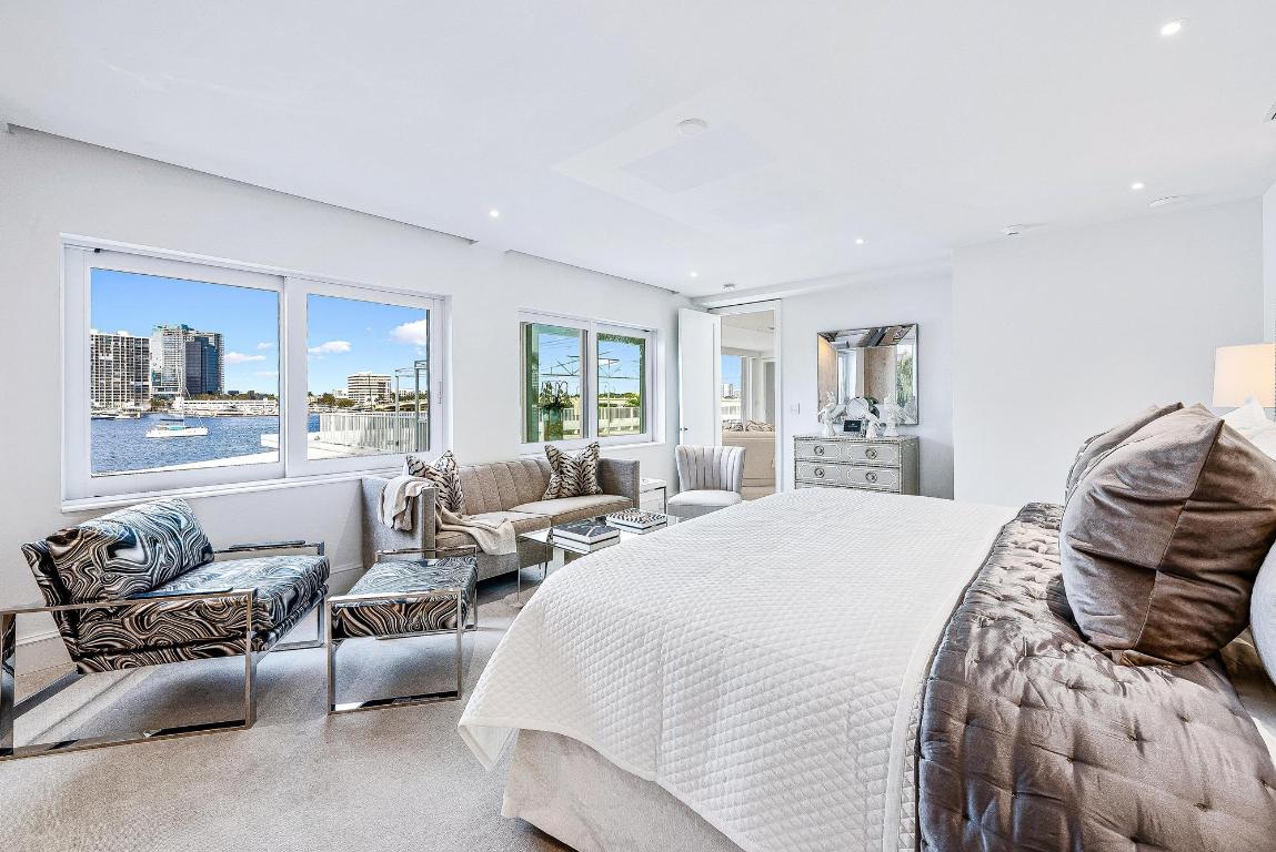 Palm Beach Towers - Residential