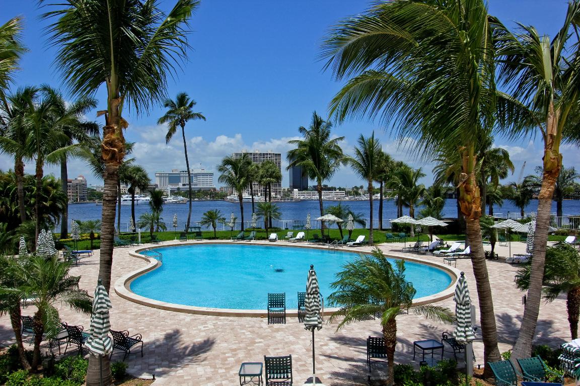 Palm Beach Towers - Residential