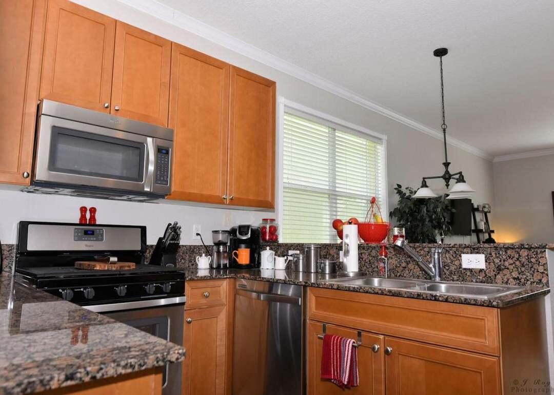 ANTHONY GROVES PH 2 - Residential Lease