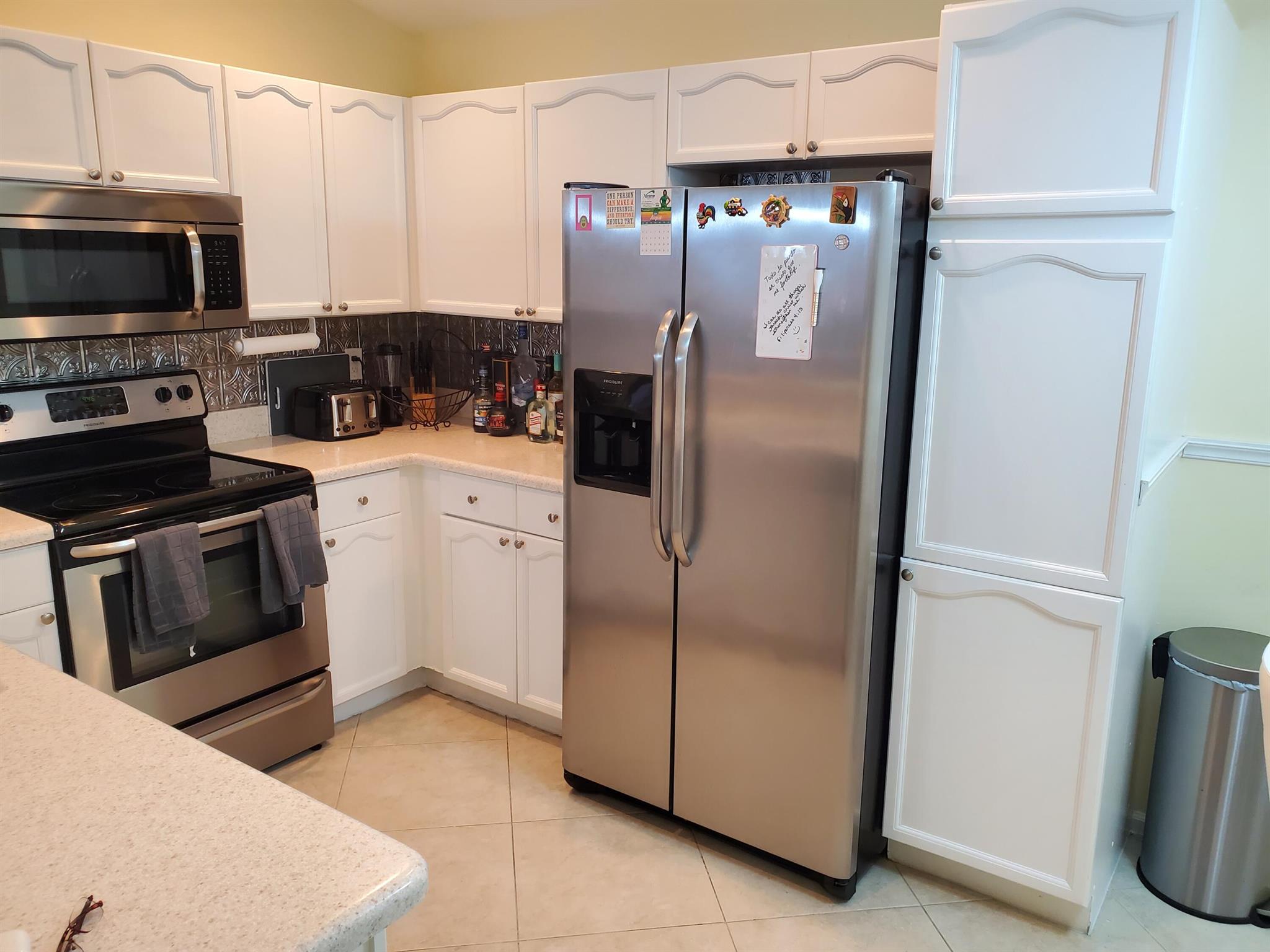 105 Harbor Lake Circle