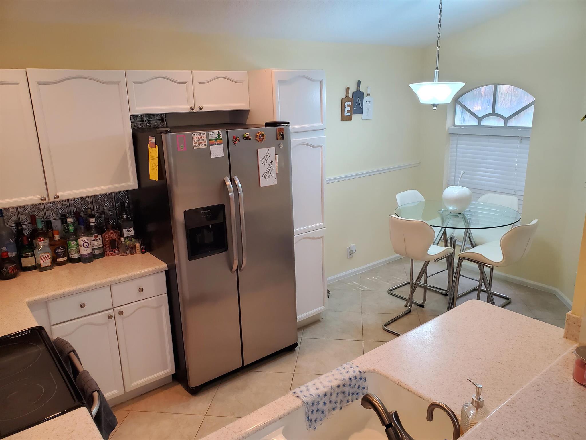105 Harbor Lake Circle
