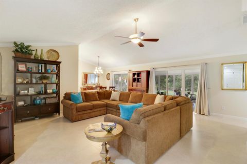 Single Family Residence in Stuart FL 6761 Lillian Court Ct 4.jpg