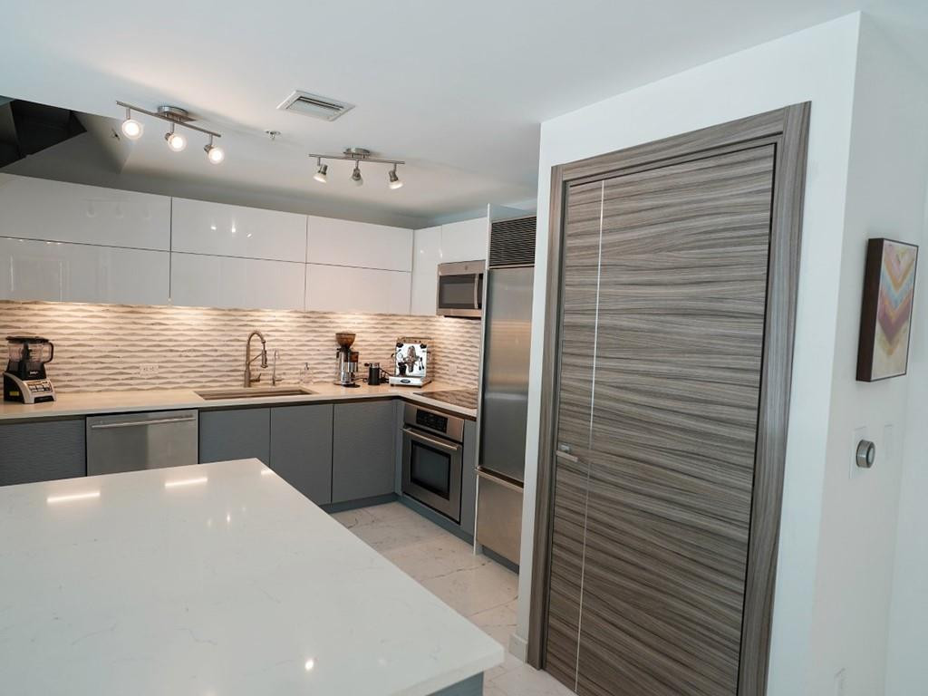 Four Midtown - Residential