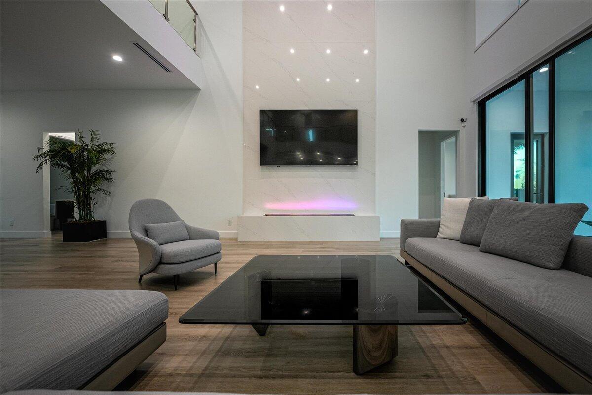 RIVER VISTA SUBDIVISION R - Residential