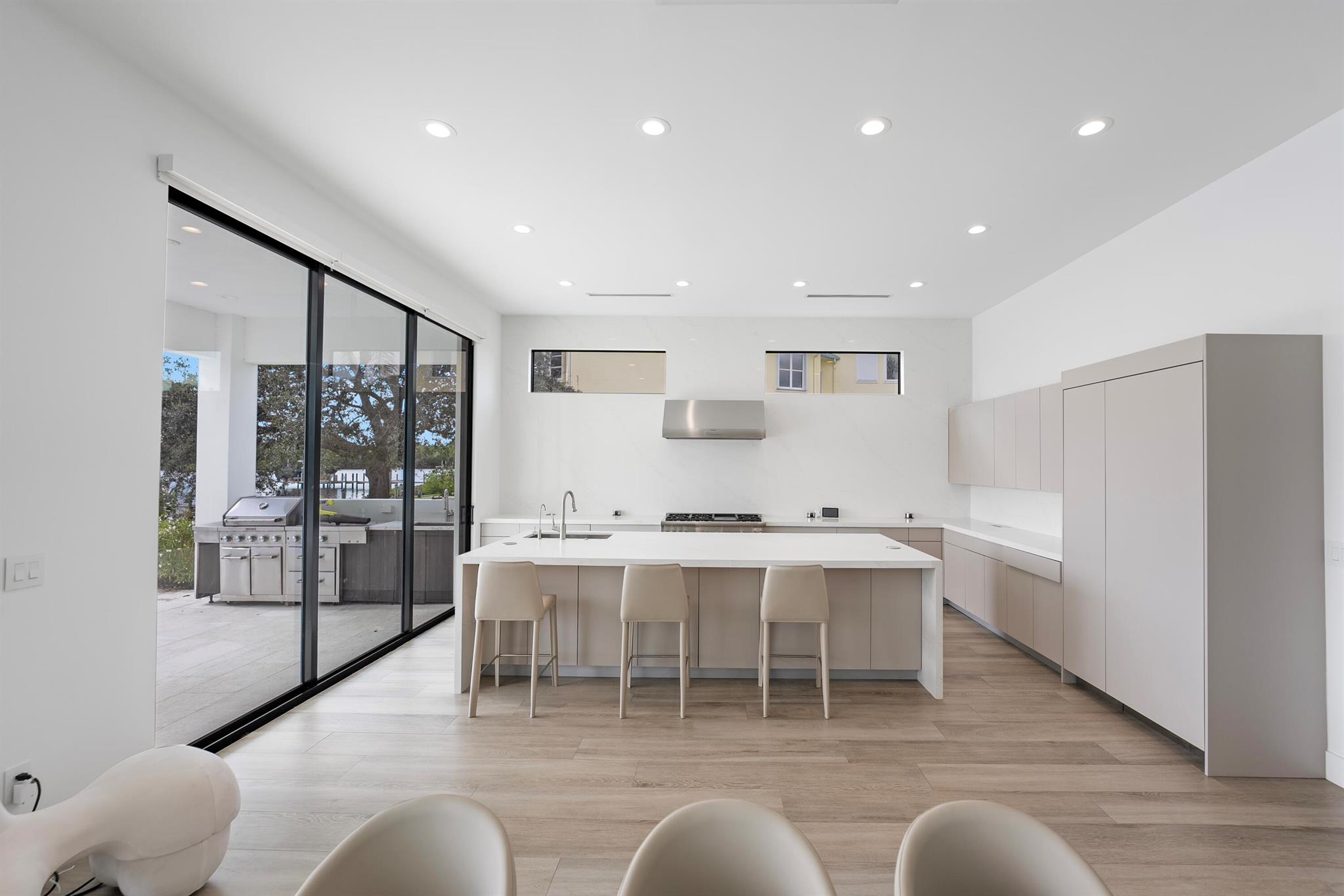 RIVER VISTA SUBDIVISION R - Residential
