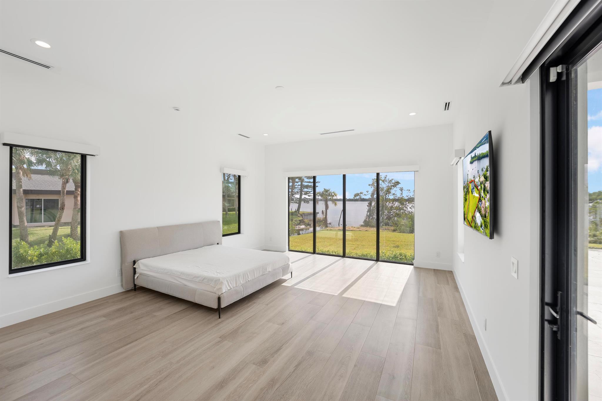 RIVER VISTA SUBDIVISION R - Residential