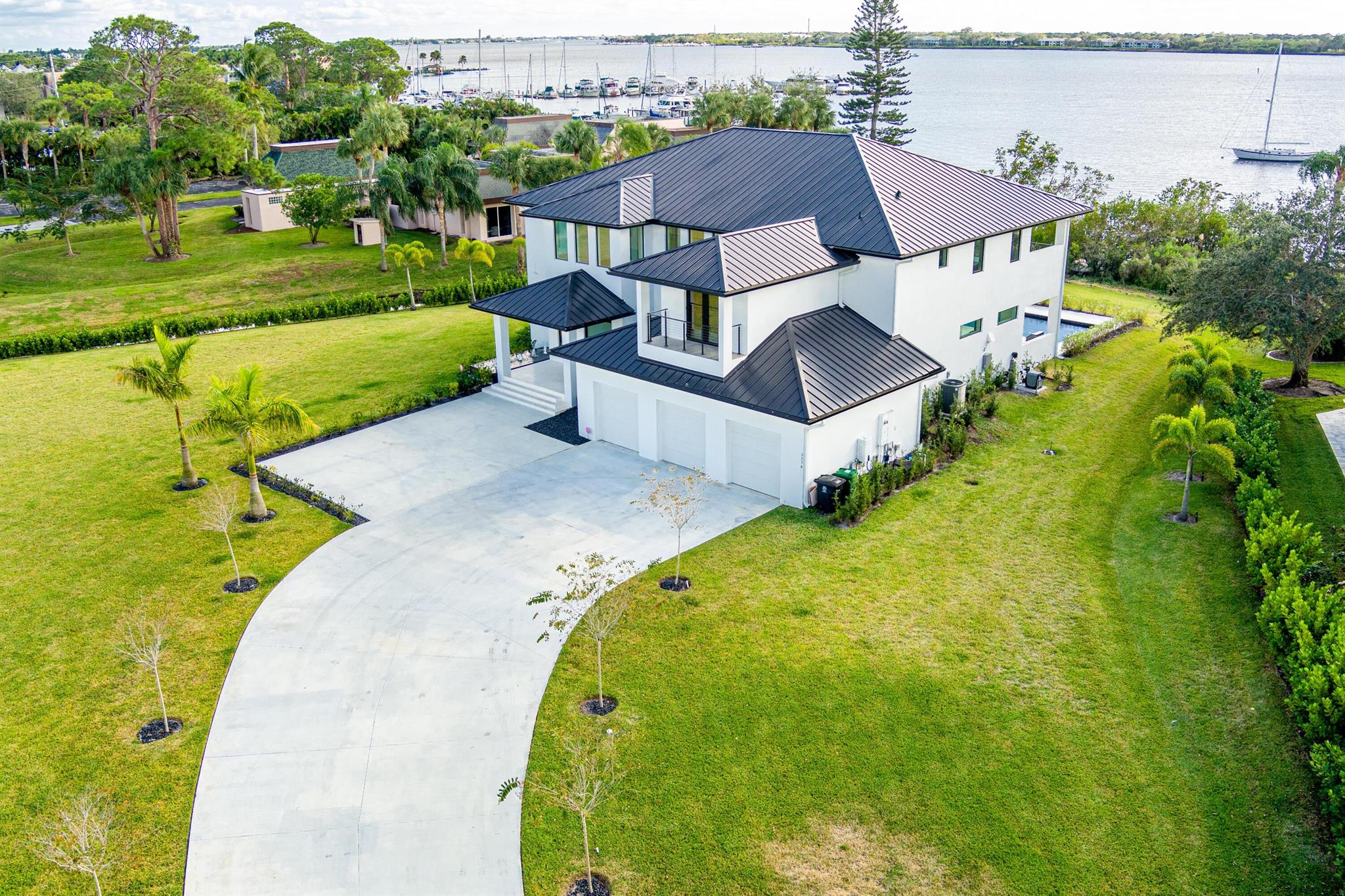 RIVER VISTA SUBDIVISION R - Residential