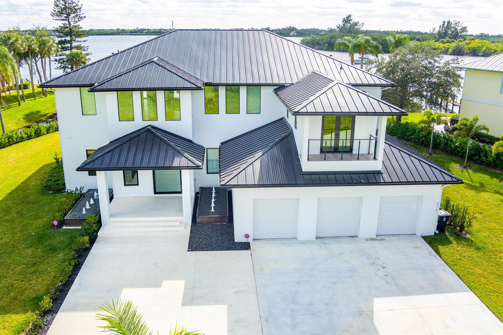 RIVER VISTA SUBDIVISION R - Residential
