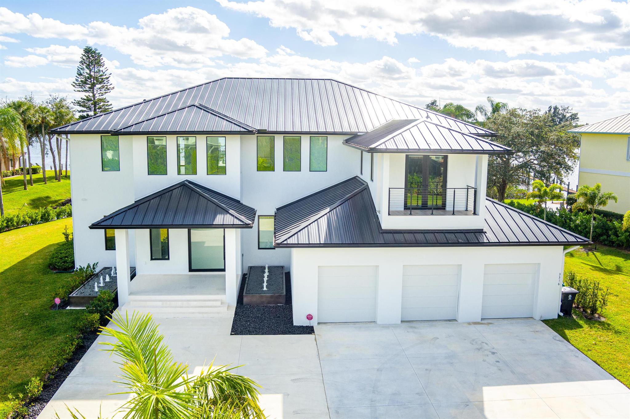 RIVER VISTA SUBDIVISION R - Residential