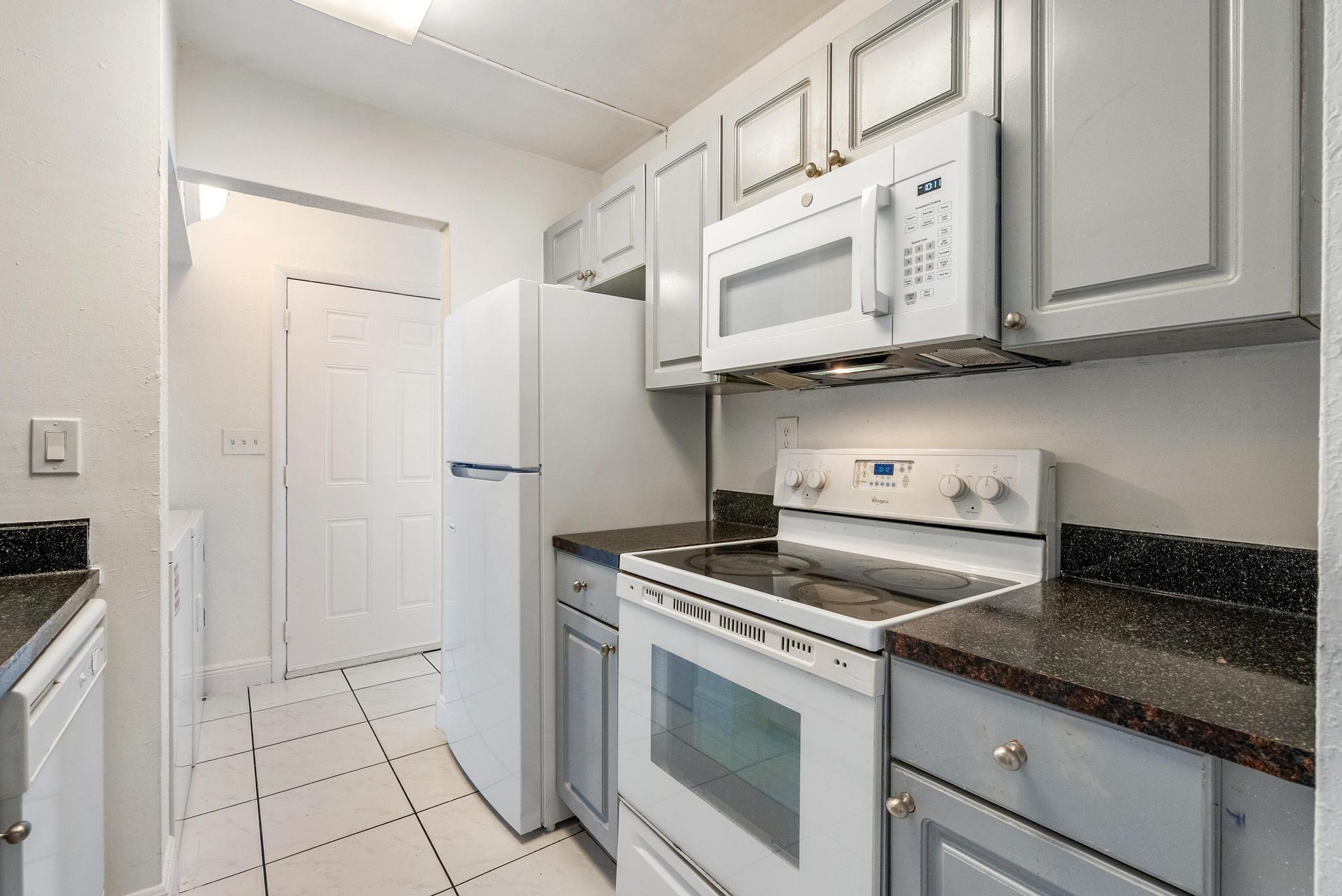 SPRING COVE CONDO - Residential Lease