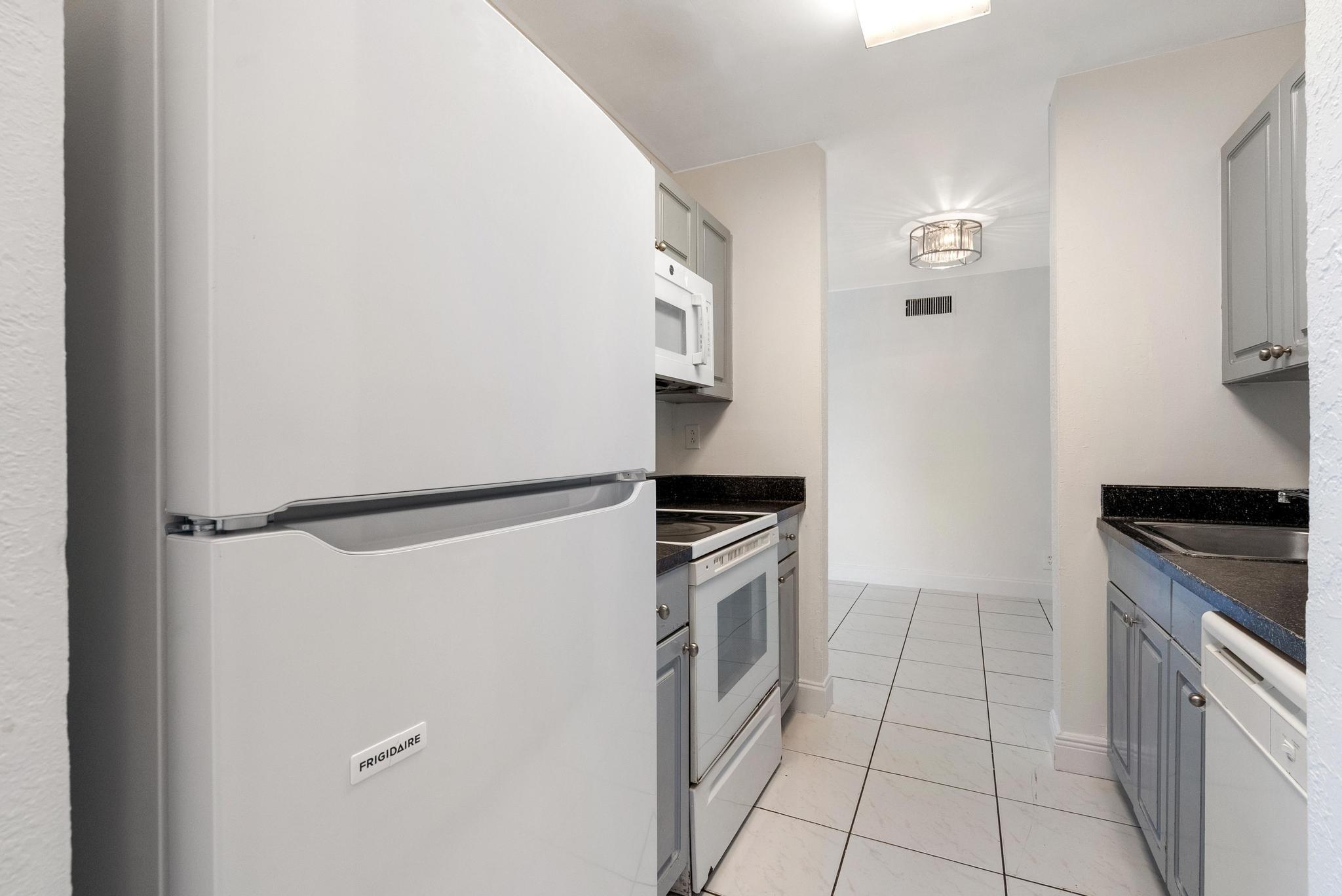 SPRING COVE CONDO - Residential Lease