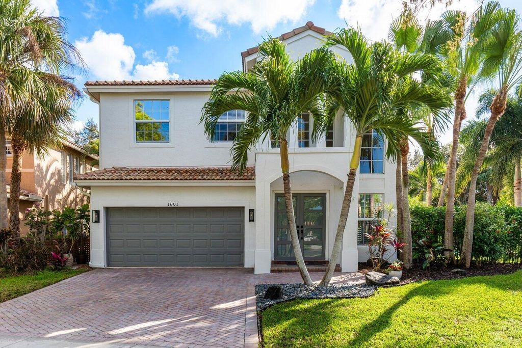 Photo of 1601 E Classical Boulevard, Delray Beach, FL 33445 (MLS # R11061605)