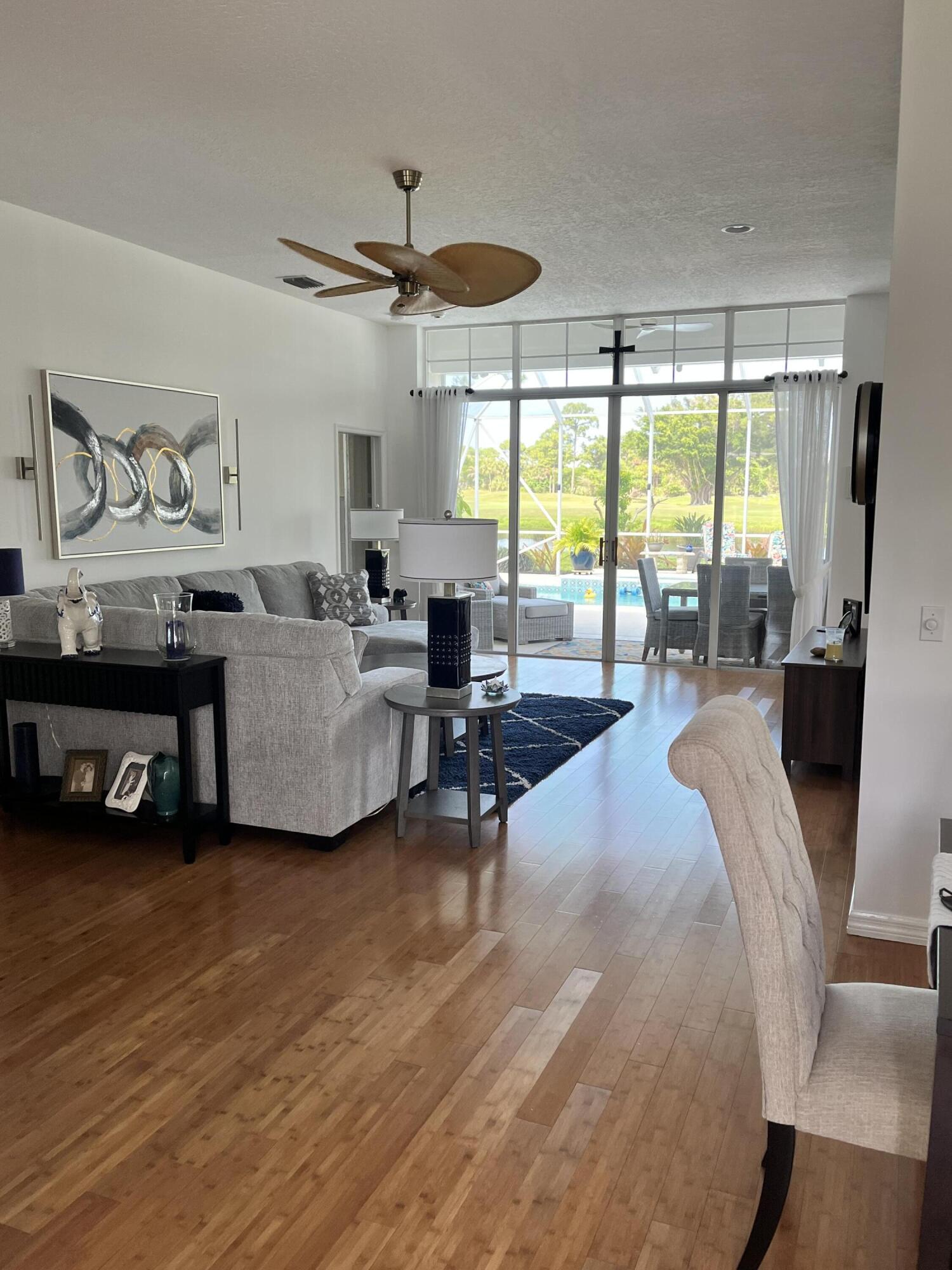 FAIRWAY ISLE PARCEL 8 BLK 15 - Residential