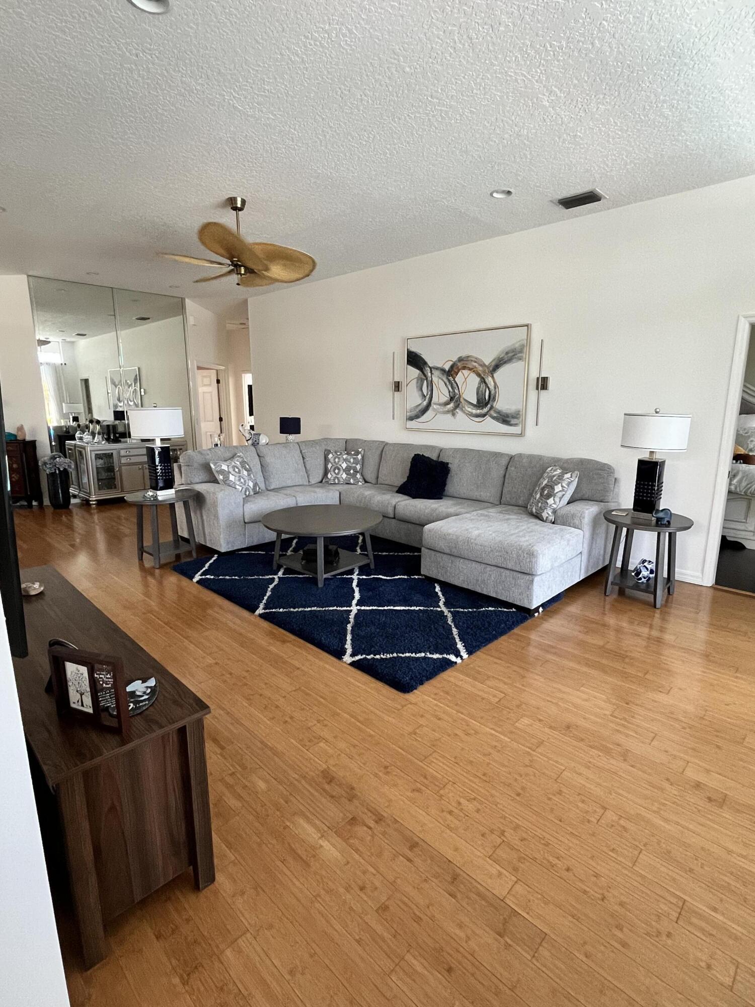 FAIRWAY ISLE PARCEL 8 BLK 15 - Residential