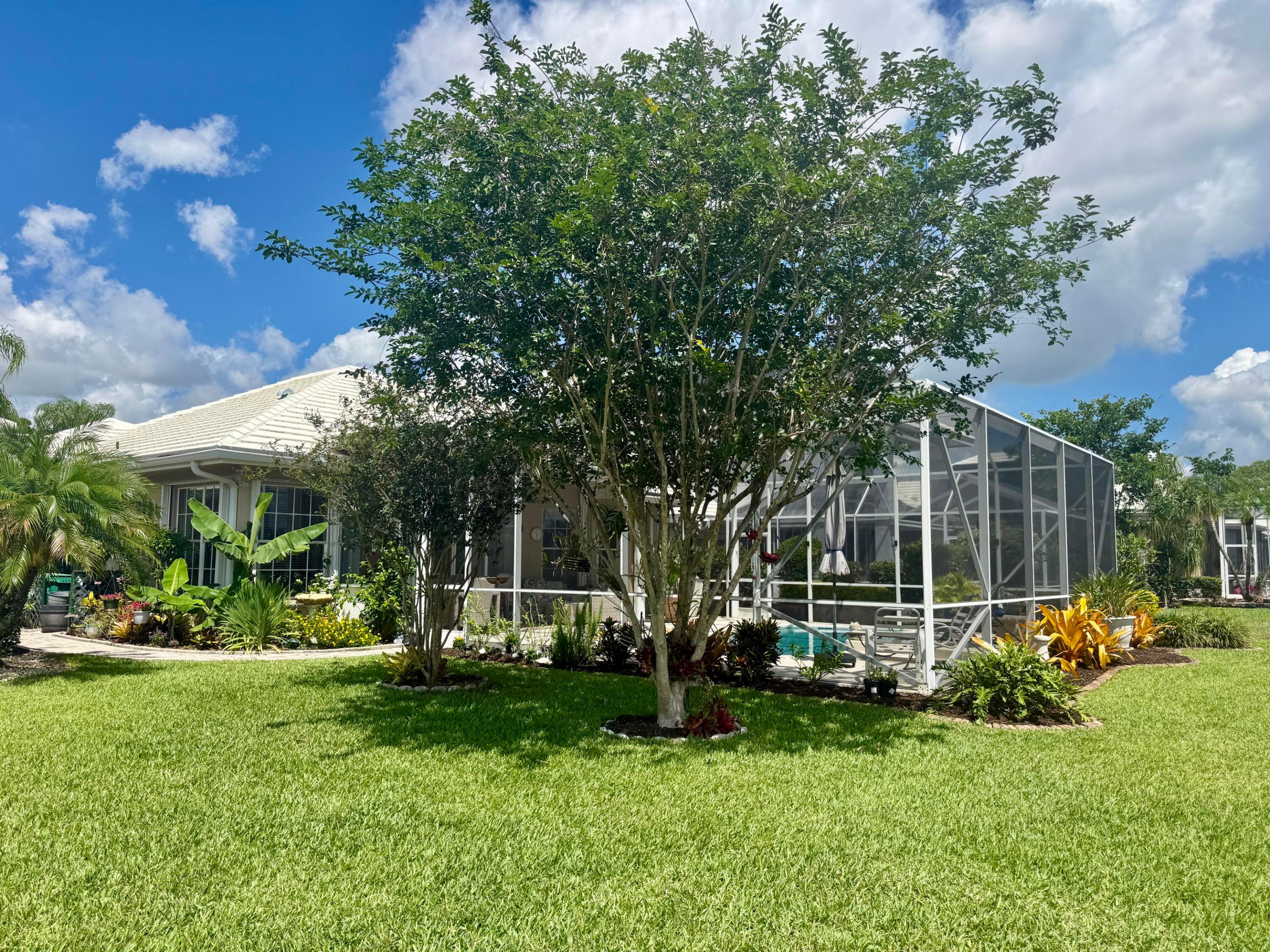 FAIRWAY ISLE PARCEL 8 BLK 15 - Residential