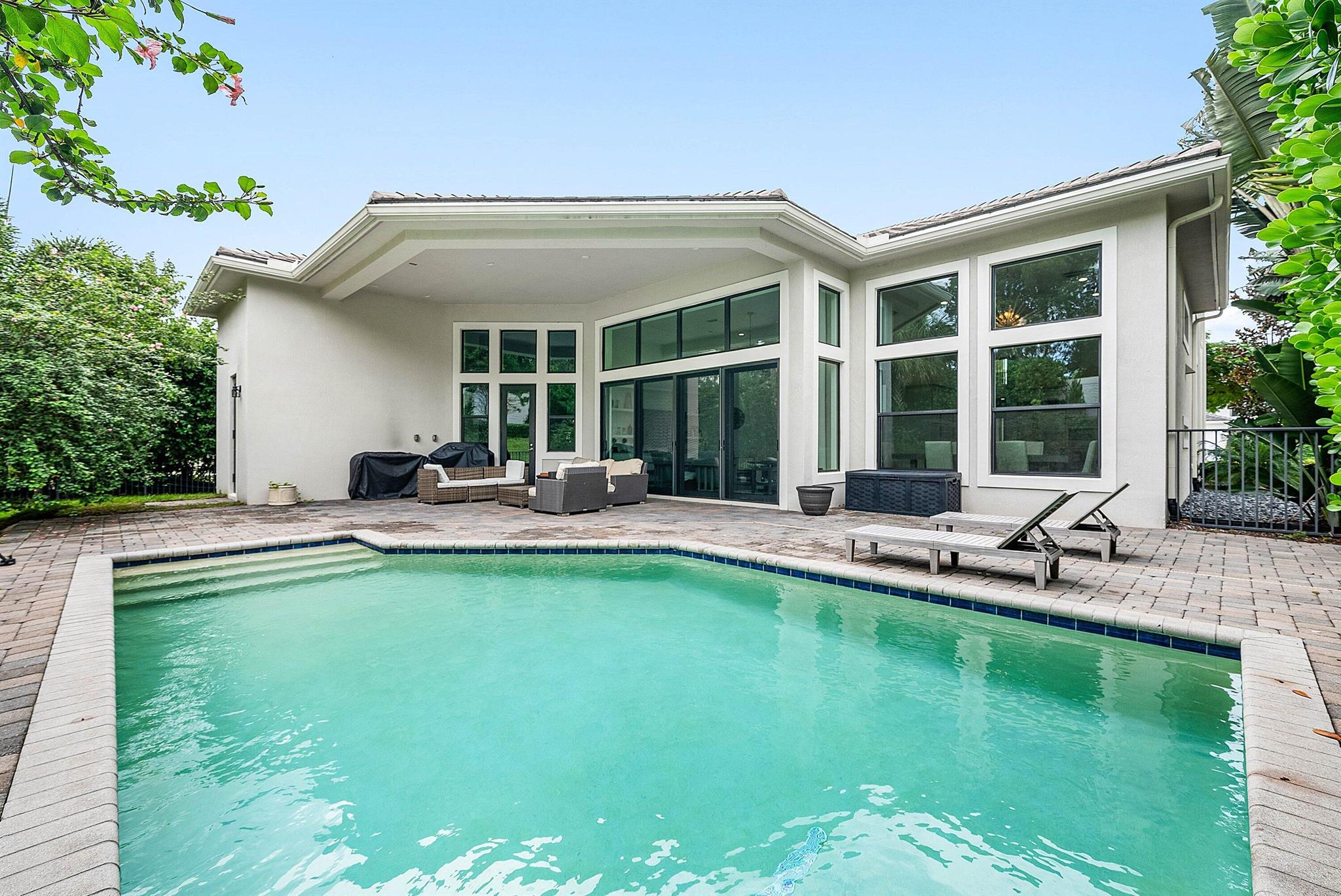 ROYAL PALM POLO PLAT - Residential