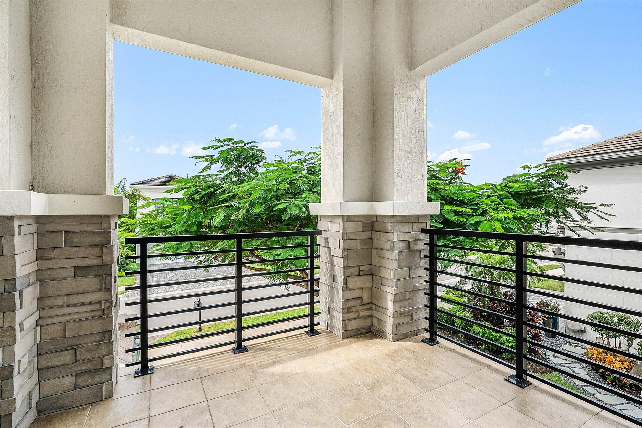 ROYAL PALM POLO PLAT - Residential