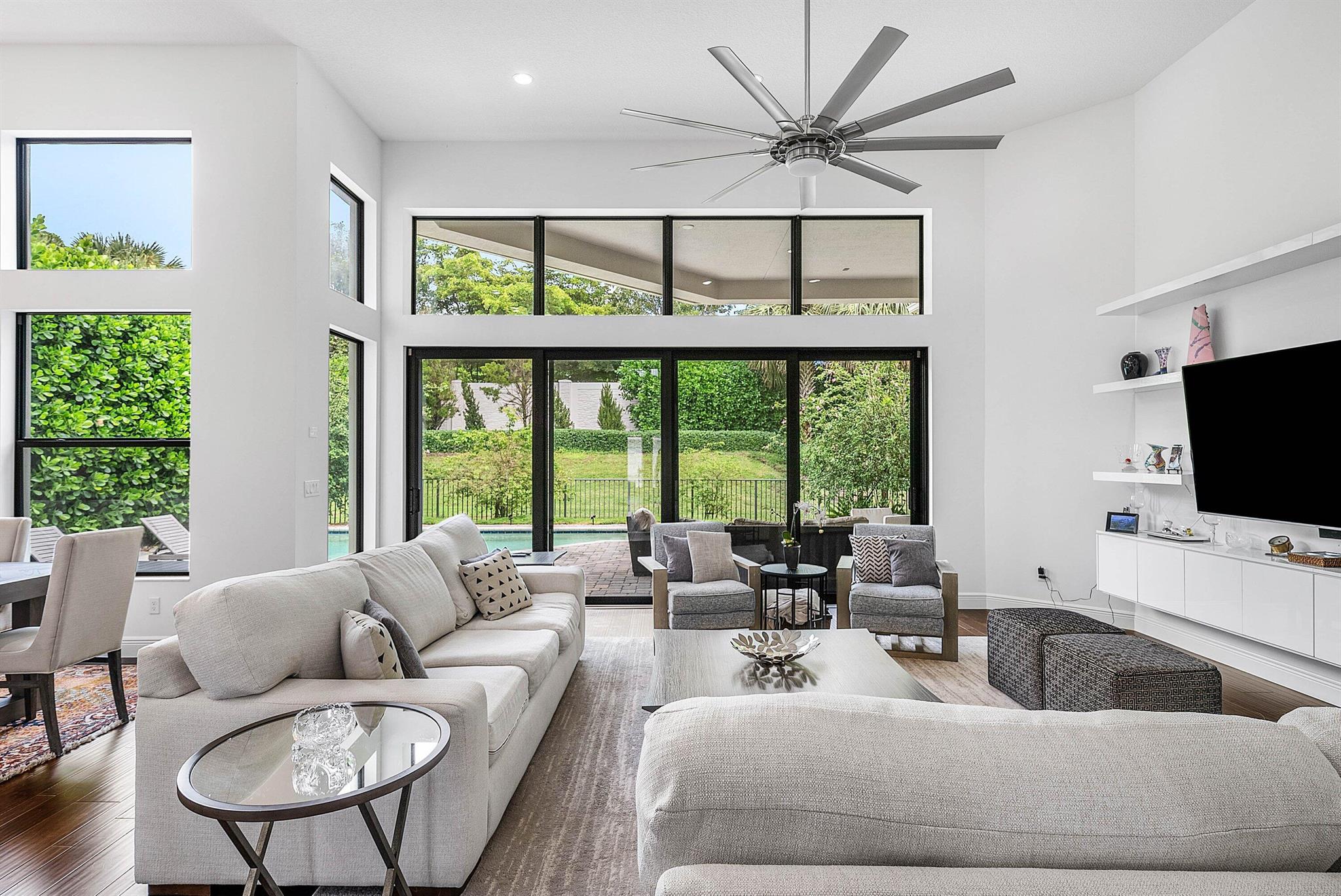 ROYAL PALM POLO PLAT - Residential