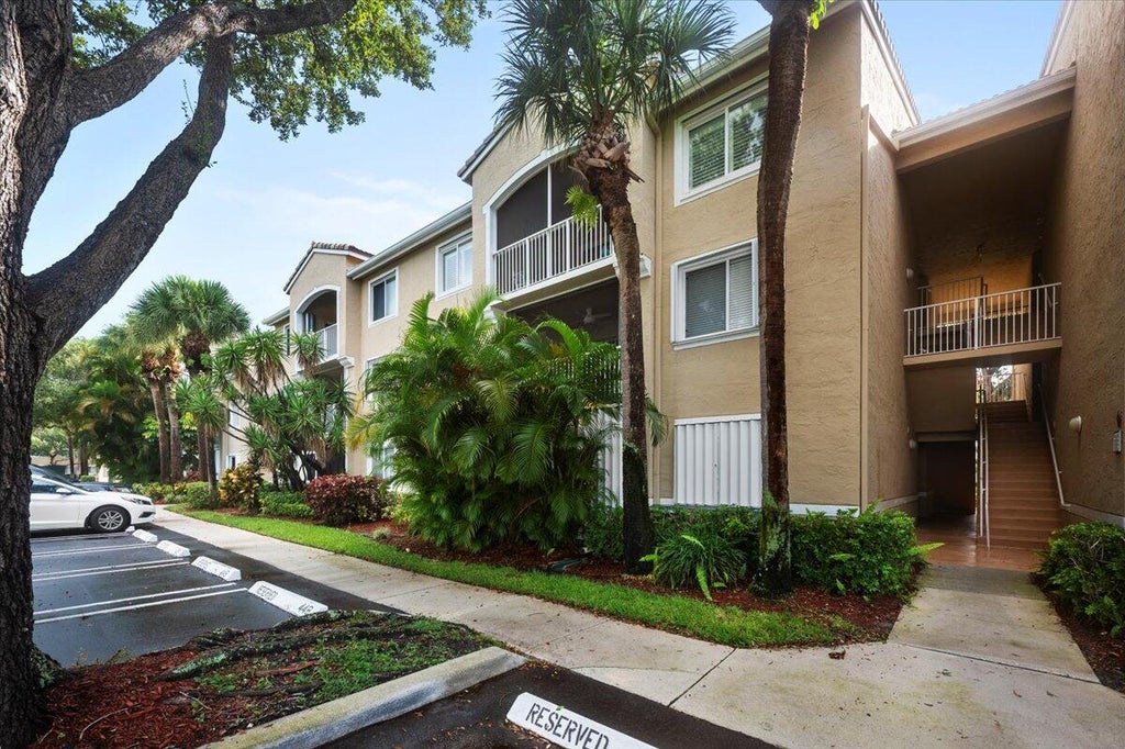 Photo of 272 Village Boulevard #7308, Tequesta, FL 33469 (MLS # R11107588)