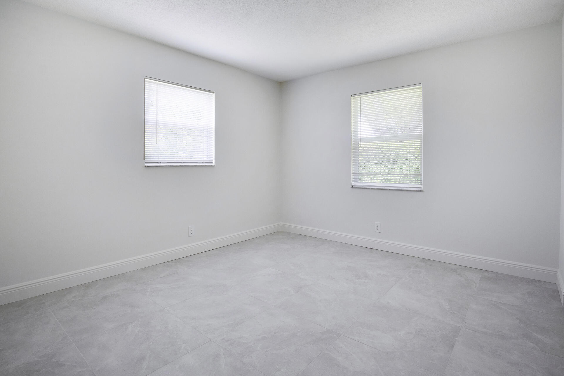 PALM ACRES TR 4 - Residential Lease