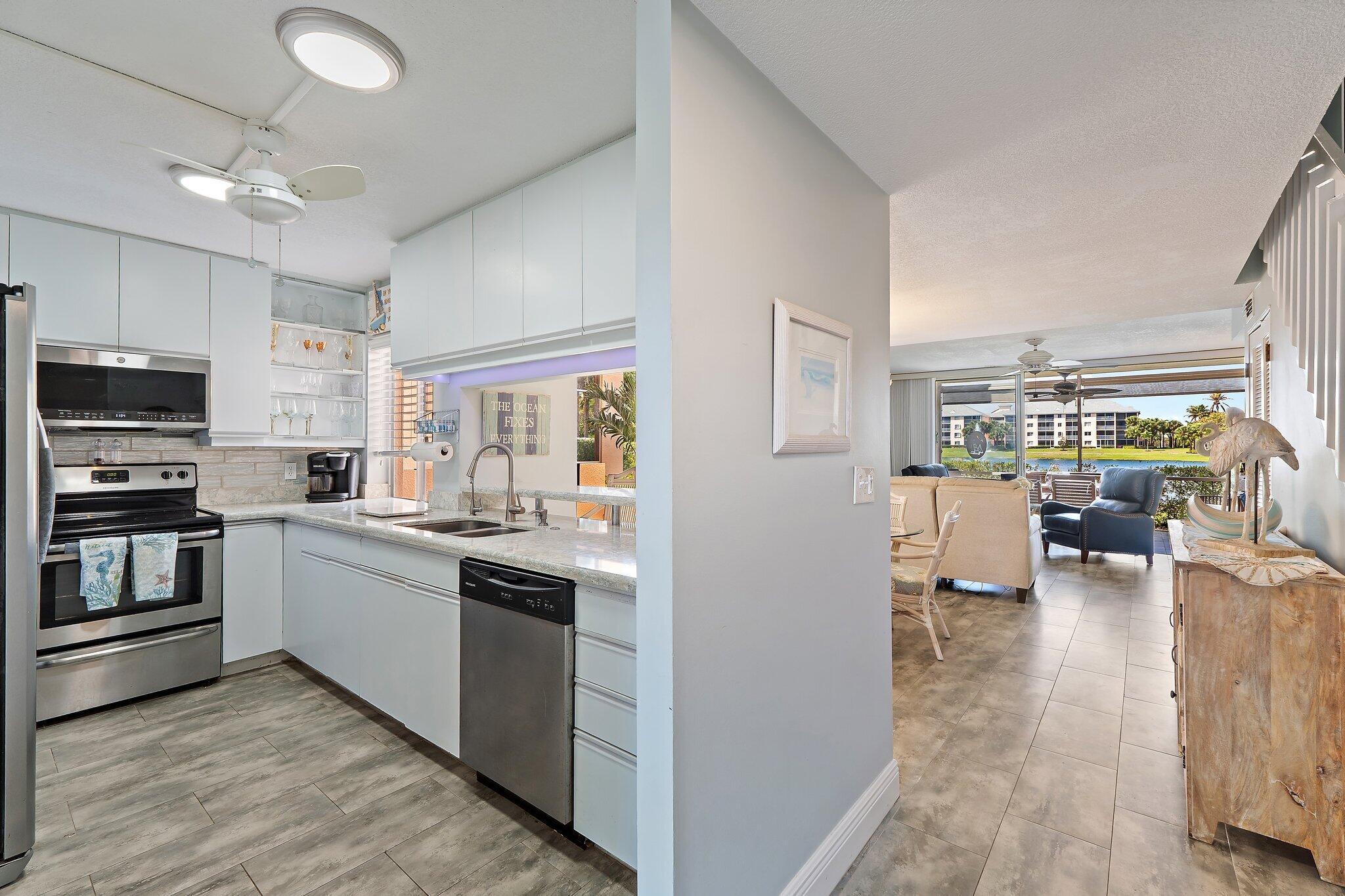 JUPITER BAY ONE THRU SIX CONDO - Residential