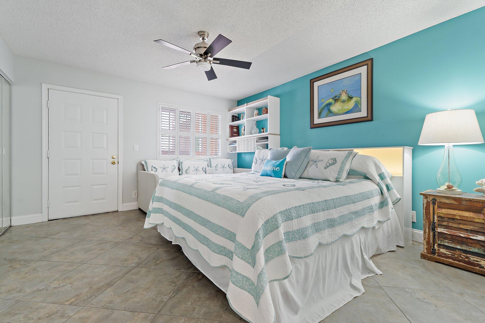 JUPITER BAY ONE THRU SIX CONDO - Residential