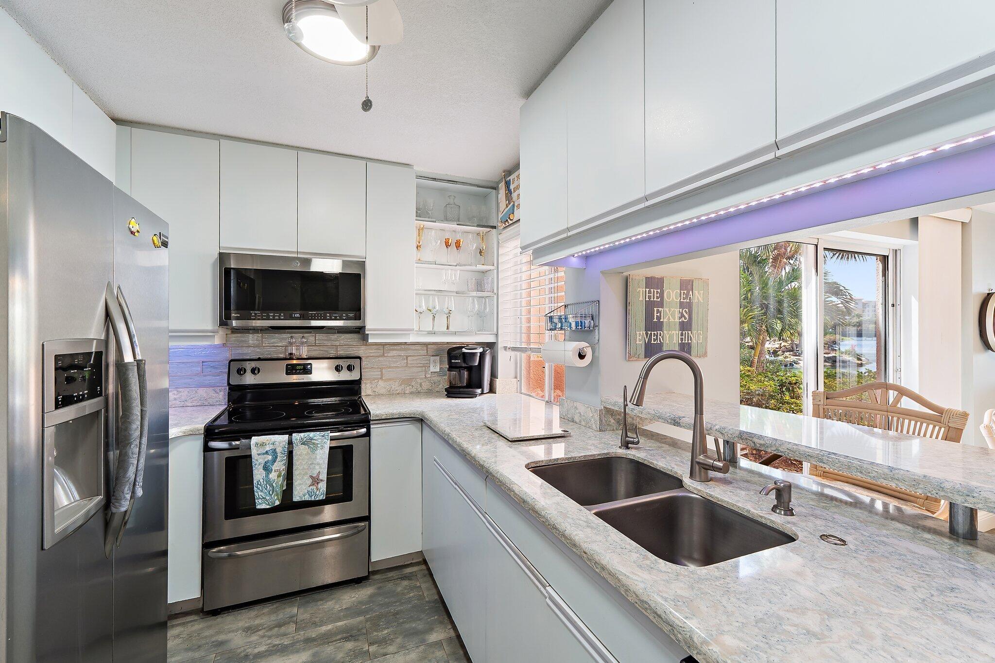 JUPITER BAY ONE THRU SIX CONDO - Residential