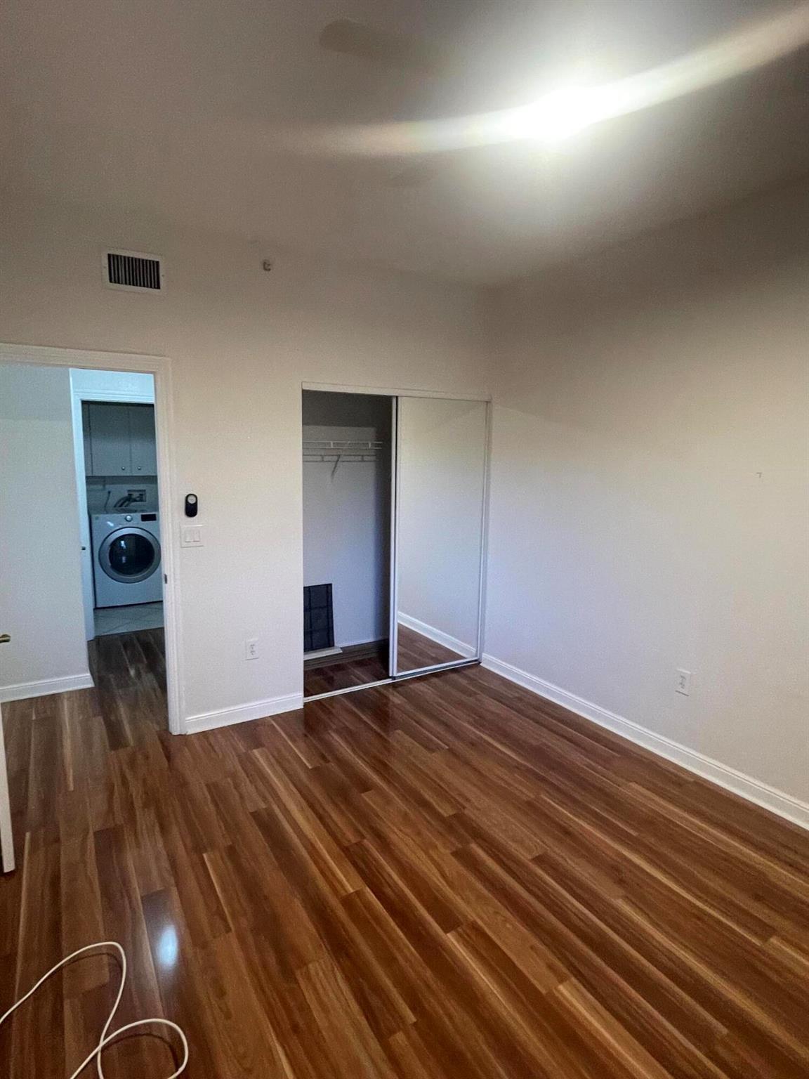 SOUTHAMPTON CONDOMINIUM F - Residential